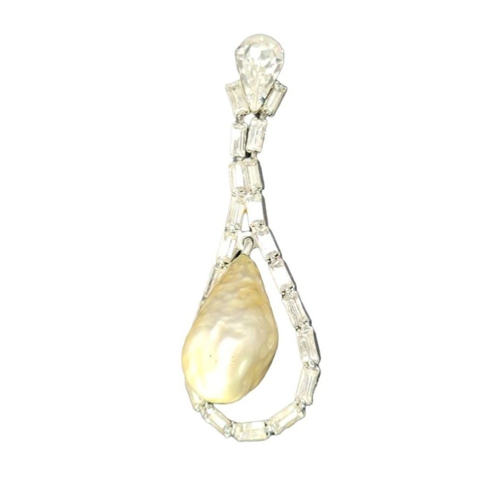 Vintage Signed Vendome Large Faux Pearl Rhinestone Pendnat